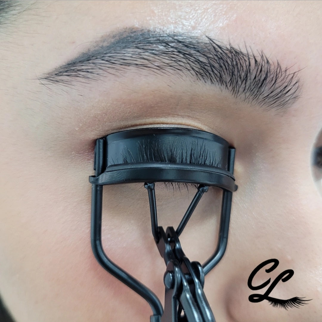Curly Lashes Tang