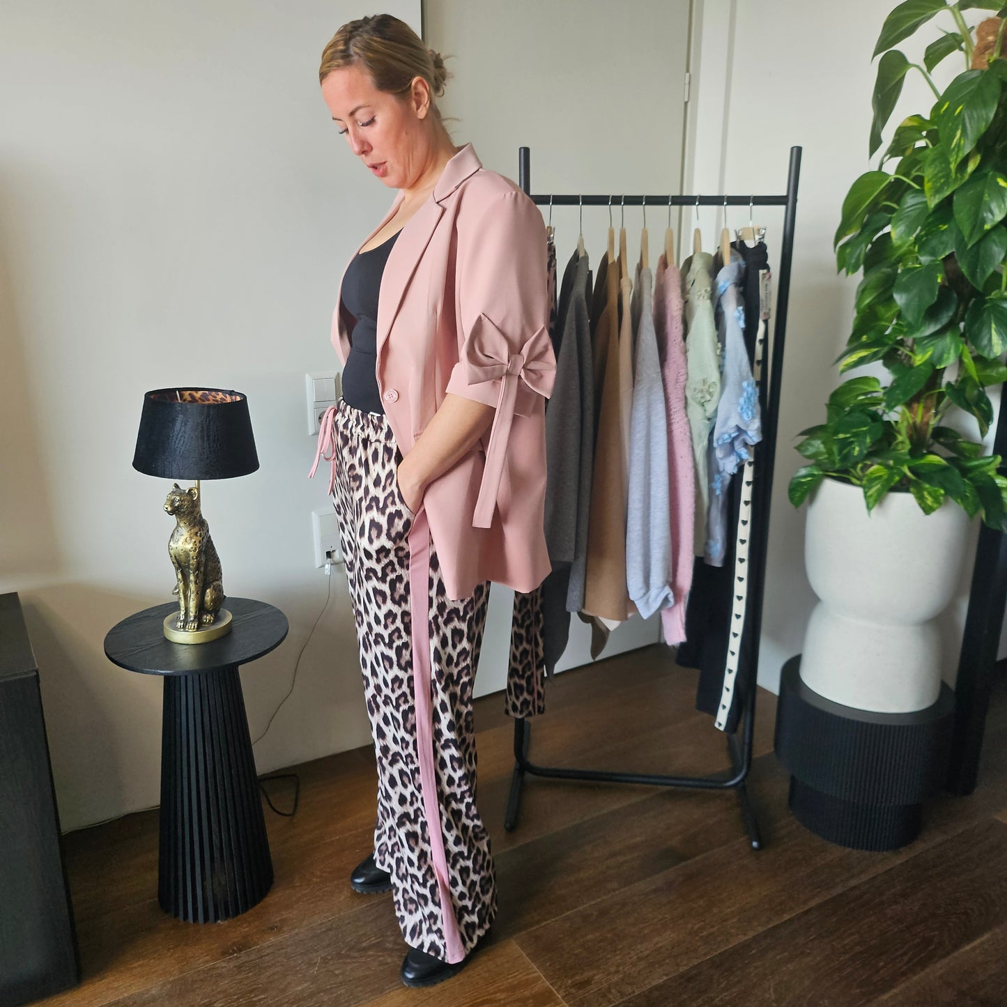 Panter broek met roze streep (grote maat)